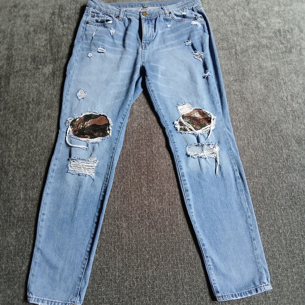 Soho Jeans Curvy Boyfriend Distressed Camo Sequin Patch Denim Light Wash 10